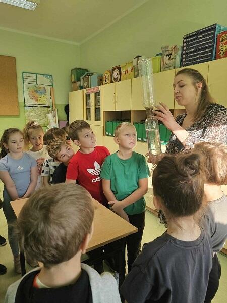DOŚWIADCZENIA W PROJEKCIE eTwinning