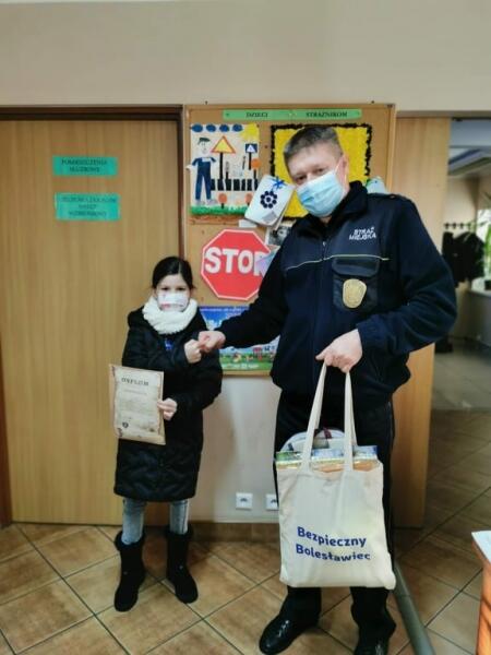 LAUREACI KONKURSU „ZE SMOGIEM WYGRAMY, GDY O CZYSTE POWIETRZE SAMI ZADBAMY”